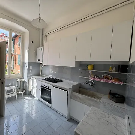 Apartment Casa Affreschi E Marmi By Portofinovacanze